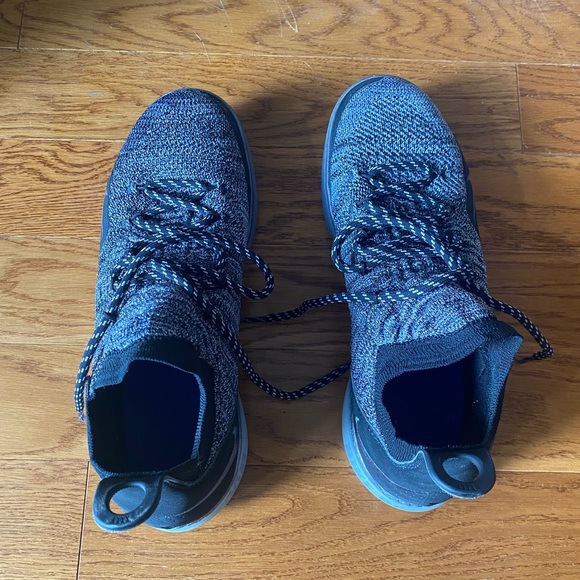 Nike KD 11 Basketball Shoes - Picture 6 of 9